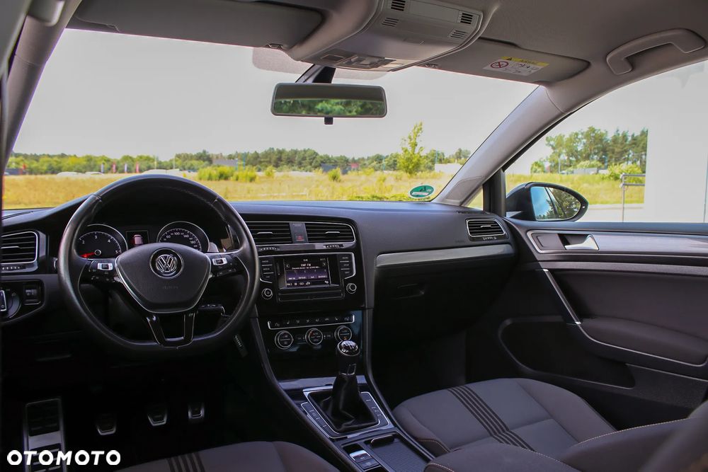 Volkswagen Golf 1.6 TDI BlueMotion Technology Allstar - 34