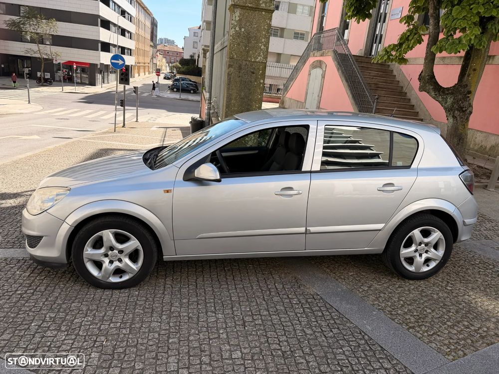 Opel Astra 1.3 CDTI Elegance - 2