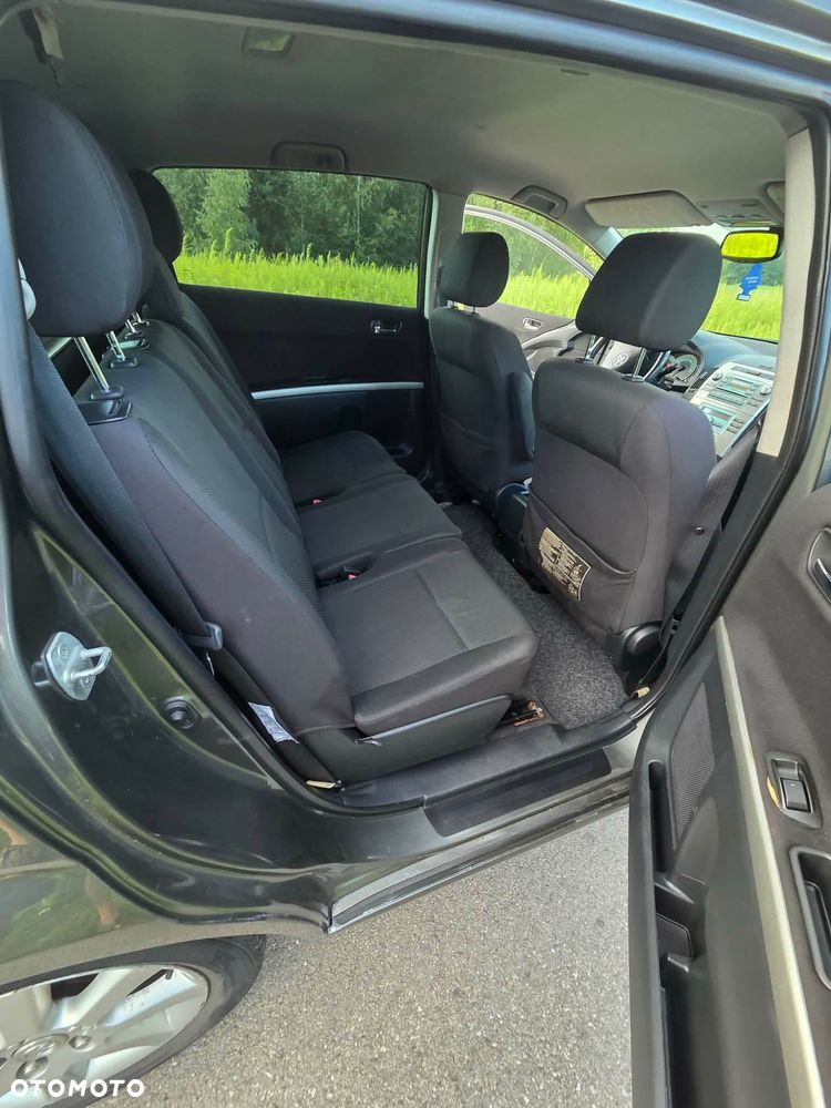 Toyota Corolla Verso - 8