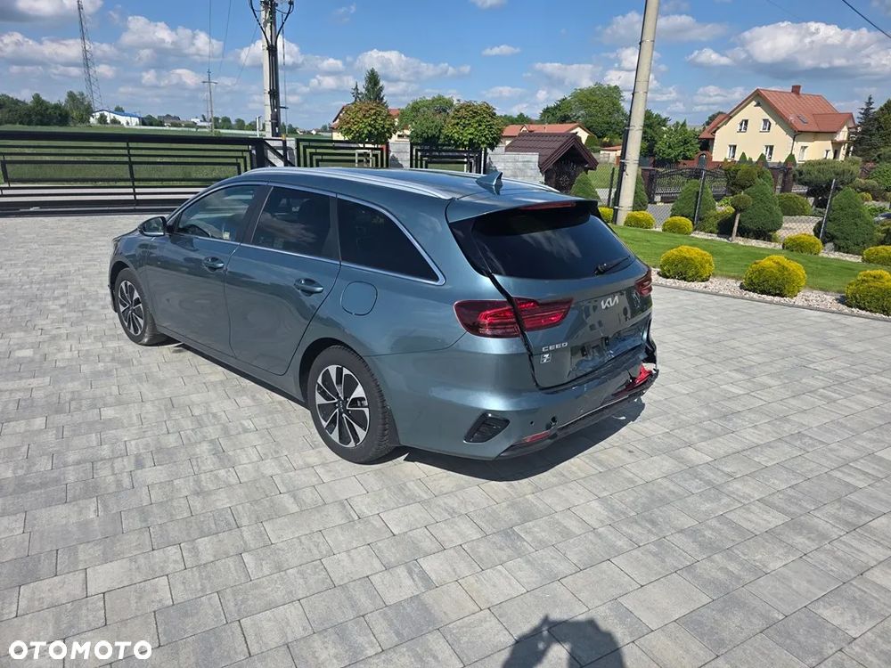 Kia Ceed - 4
