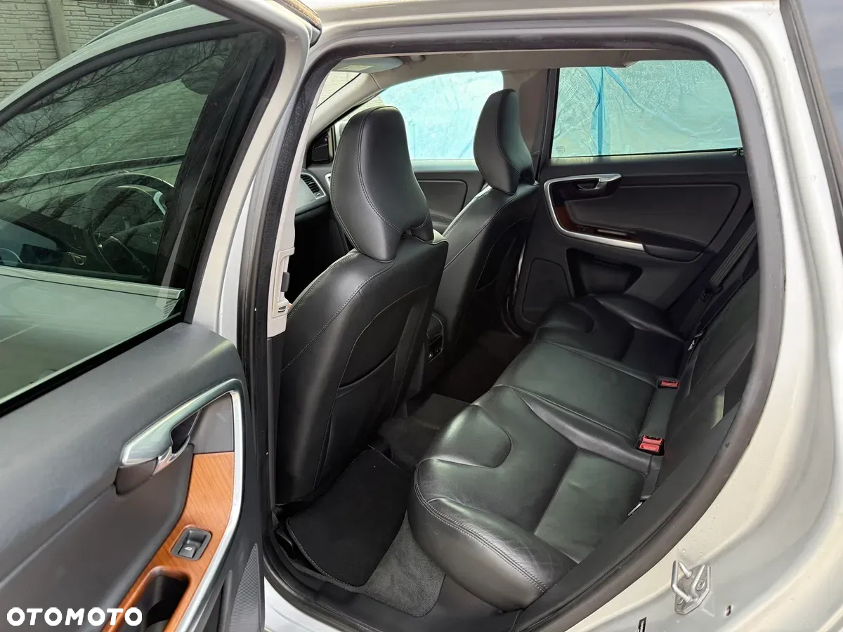 Volvo XC 60 T5 Drive-E Momentum - 35
