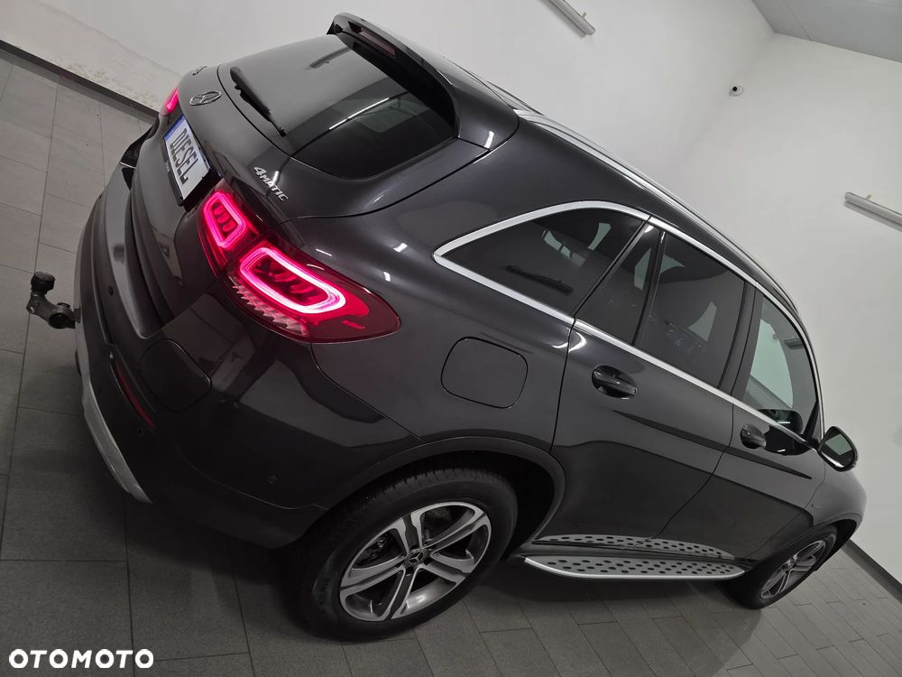 Mercedes-Benz GLC 300 de 4Matic 9G-TRONIC AMG Line Plus - 34