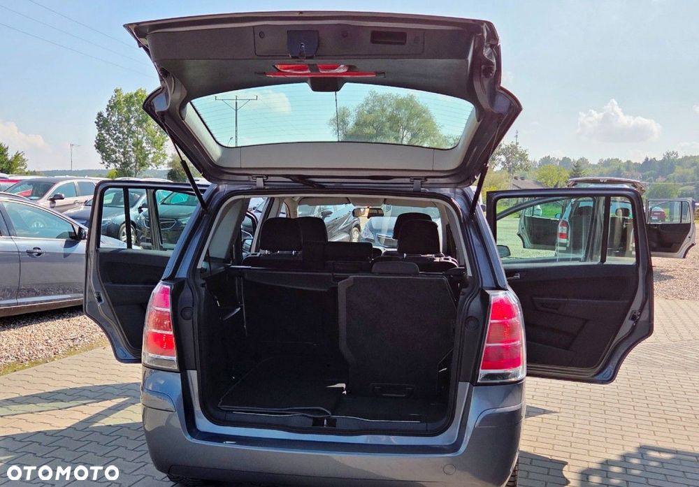 Opel Zafira - 29
