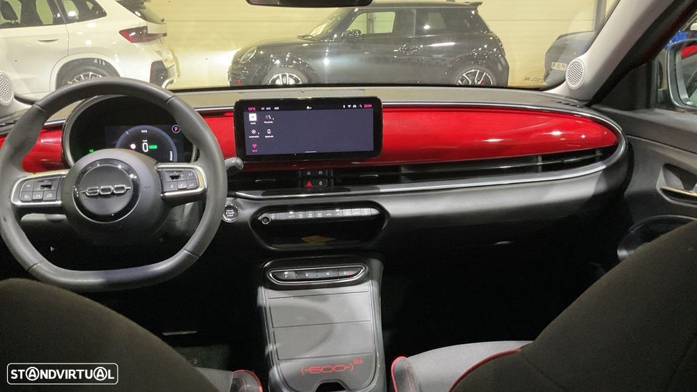 Fiat 600e 54 kWh (RED) - 13
