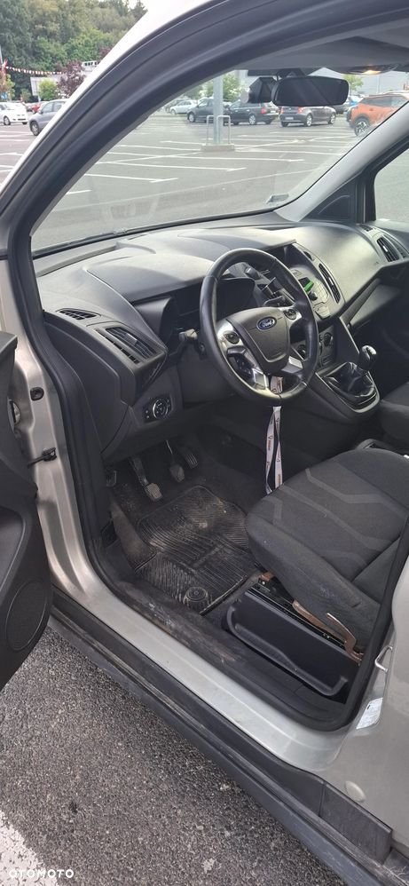 Ford Tourneo Connect - 22
