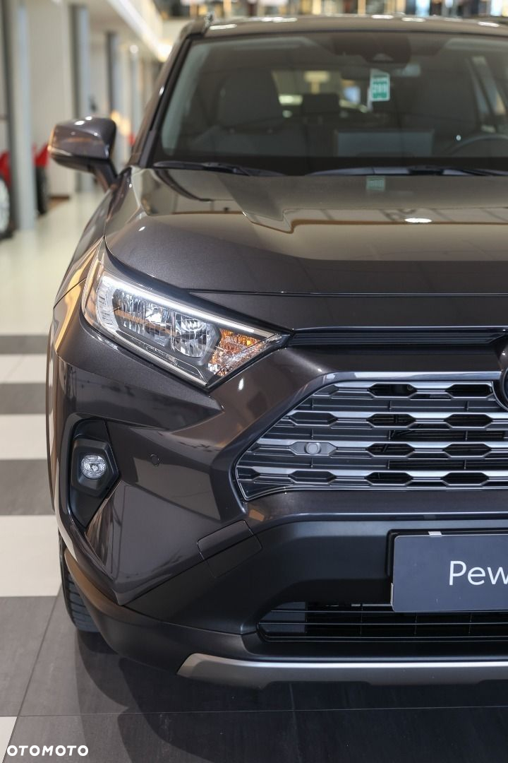 Toyota RAV4 - 11