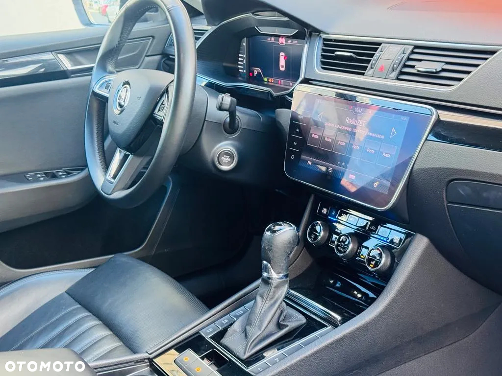 Skoda Superb 2.0 TDI L&K DSG - 29