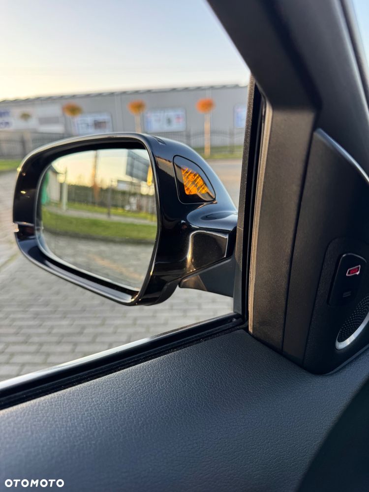 Audi A4 Avant 2.0 TDI DPF quattro S tronic S line Sportpaket - 18