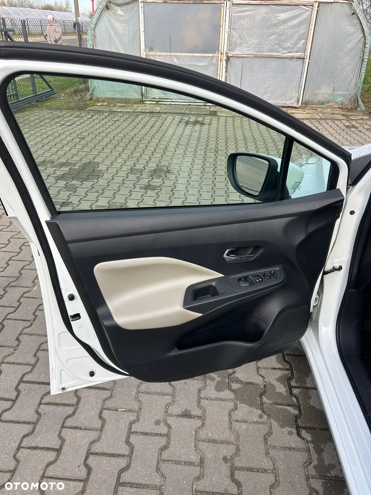 Nissan Micra 1.0 Visia Plus - 14