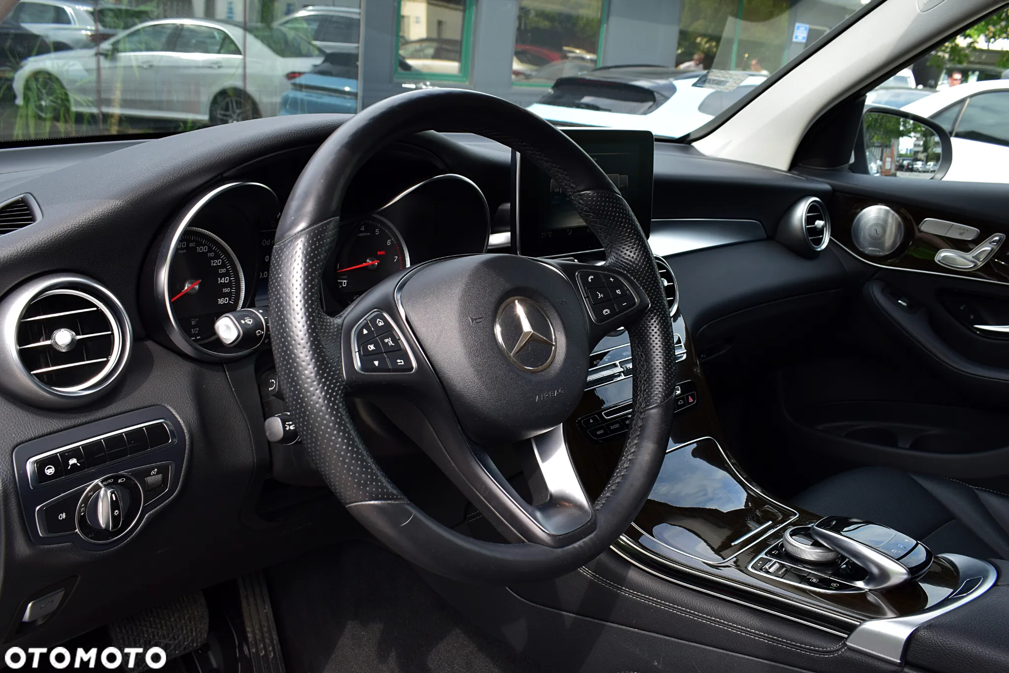 Mercedes-Benz GLC Coupe 300 4-Matic - 4