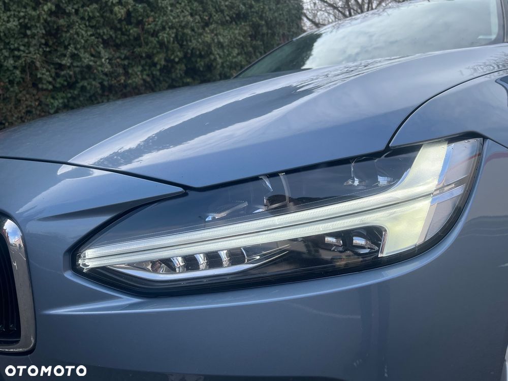 Volvo V90 D4 SCR Momentum Pro - 32