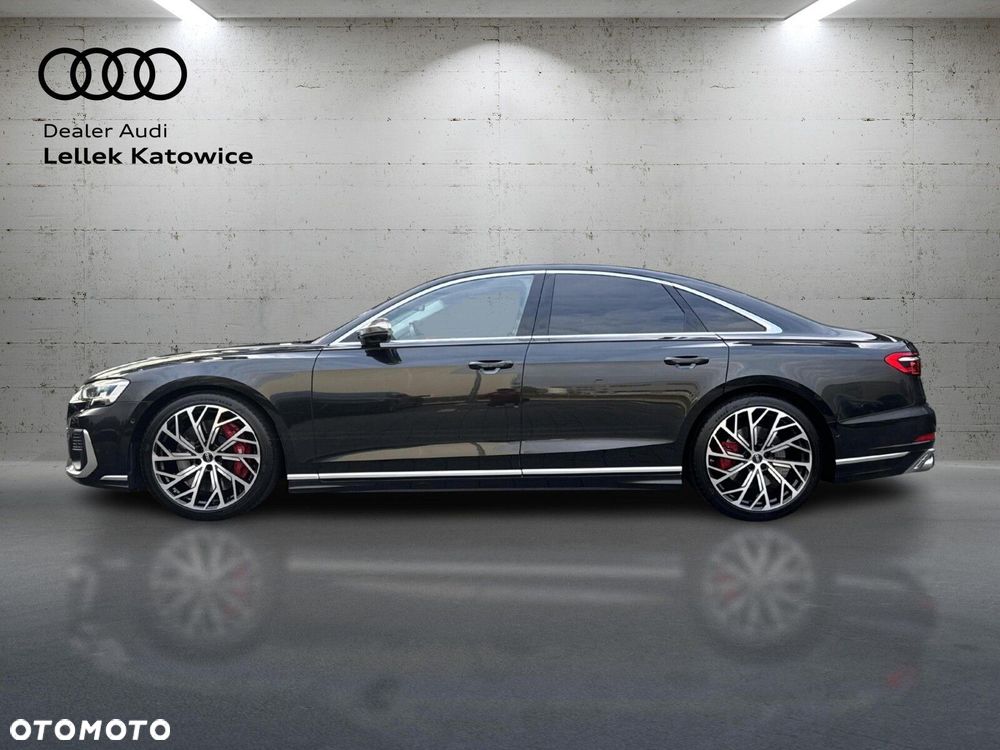 Audi S8 - 4