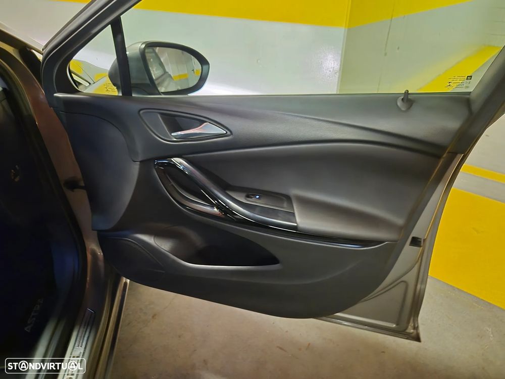 Opel Astra Sports Tourer 1.6 CDTI Innovation S/S - 40