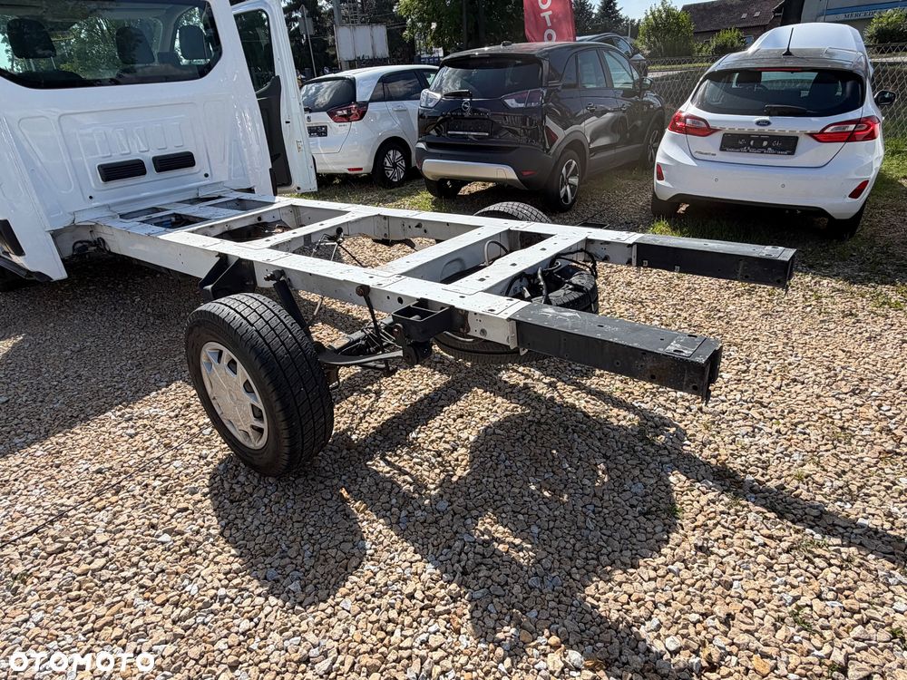 Ford Transit - 13