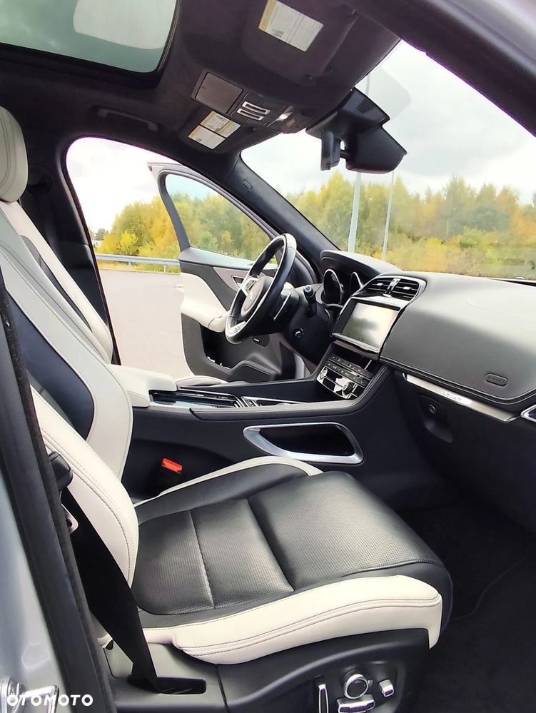 Jaguar F-Pace - 28