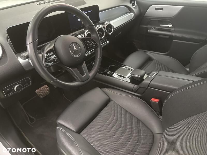Mercedes-Benz GLB 200 7G-DCT - 10
