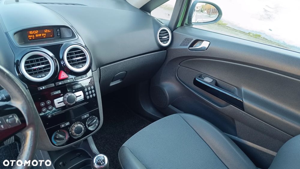 Opel Corsa 1.2 16V Innovation 110 Jahre - 23