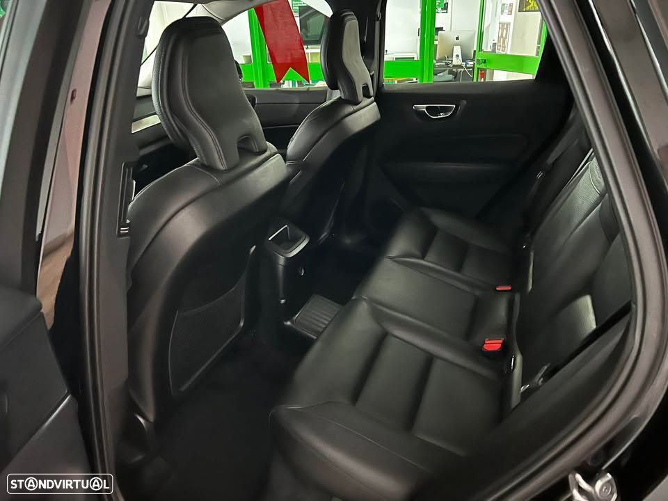 Volvo XC 60 2.0 T8 PHEV Inscription AWD - 8