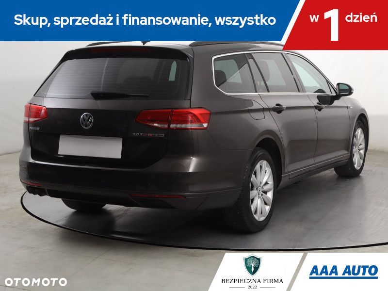 Volkswagen Passat Variant - 7