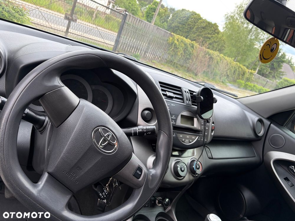 Toyota RAV4 2.2 D-4D 4x2 Life - 8