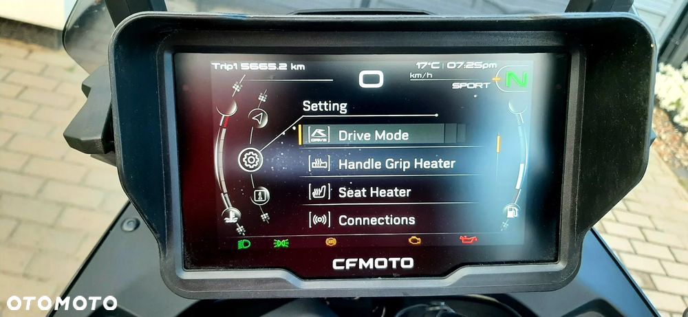CFMoto 800MT Touring - 8