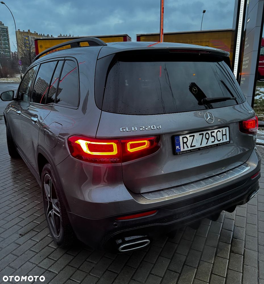 Mercedes-Benz GLB 220 d 4-Matic AMG Line 8G-DCT - 3