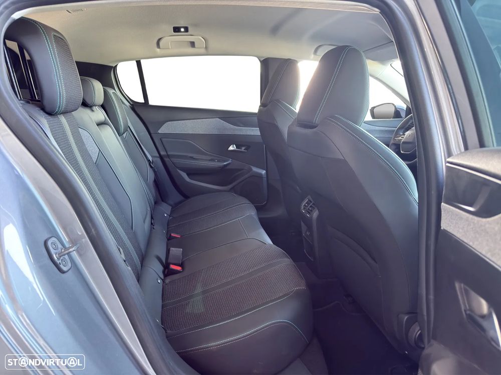 Peugeot e-308 54 kWh Allure - 17