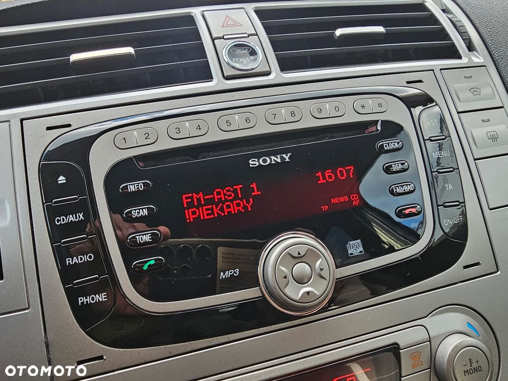 Ford Kuga 2.0 TDCi 4x4 Titanium - 15