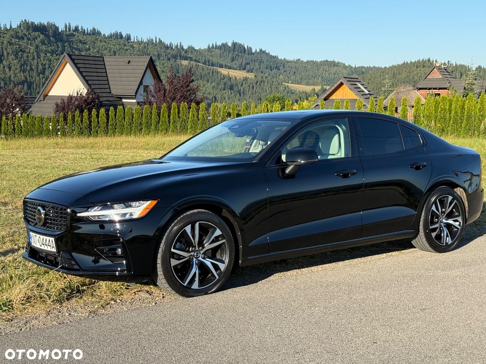 Volvo S60 B5 B AWD Plus Dark - 3