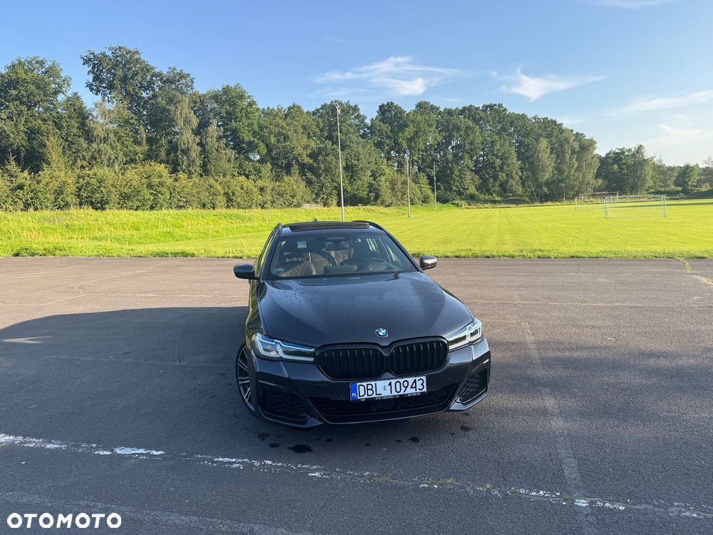 BMW Seria 5 530d xDrive mHEV M Sport sport - 2