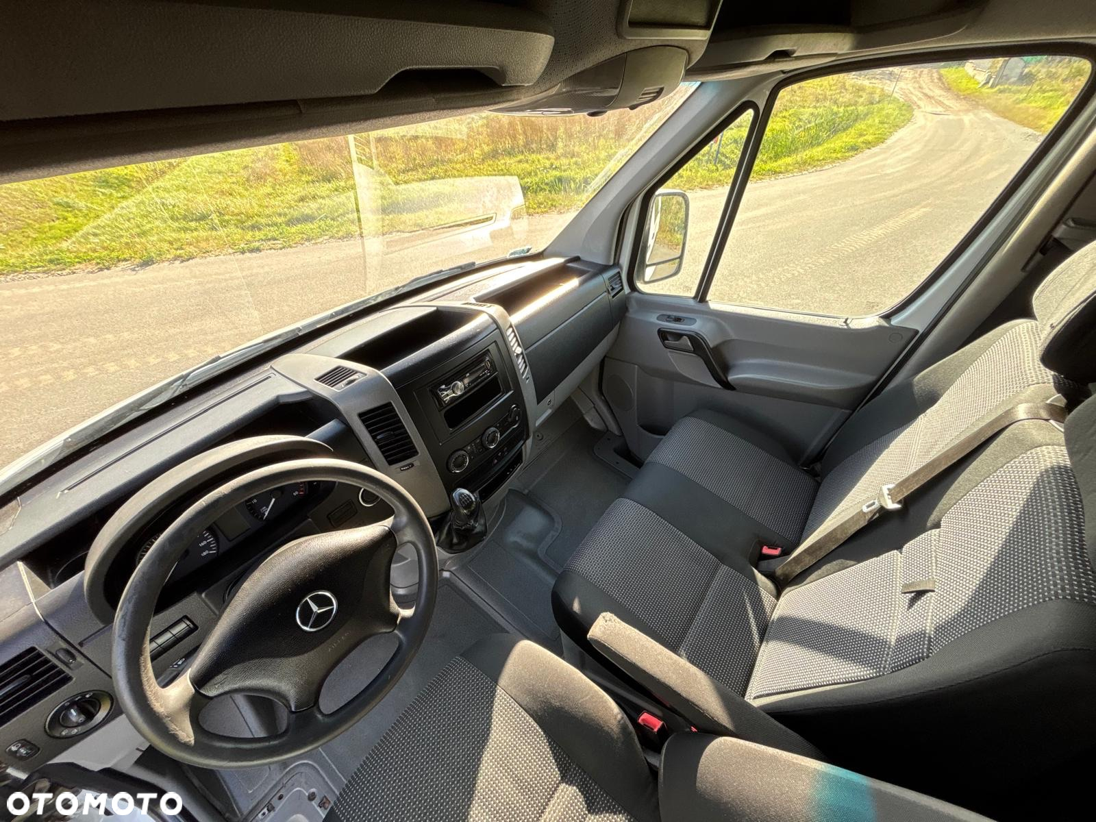 Mercedes-Benz SPRINTER - 14