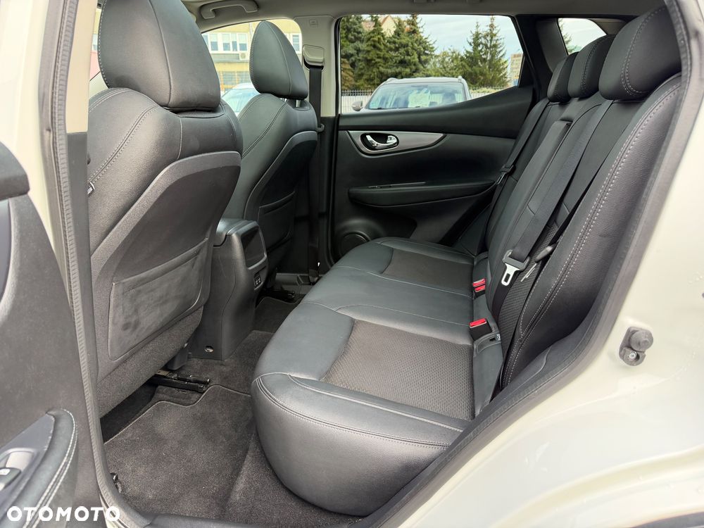Nissan Qashqai 1.3 DIG-T Tekna - 28
