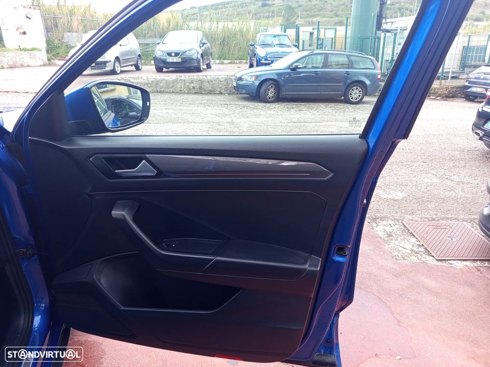 VW T-Roc 2.0 TSI OPF 4MOTION DSG R-Line - 41