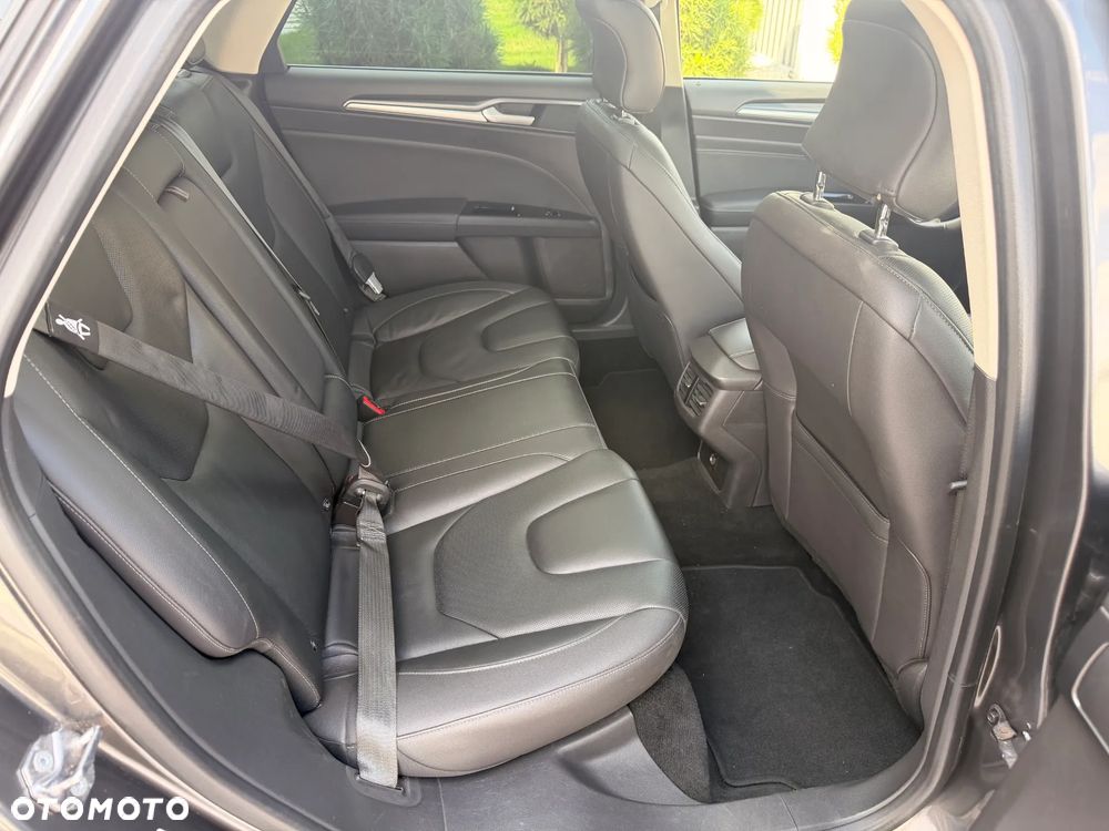 Ford Mondeo 2.0 TDCi Bi-Turbo Titanium PowerShift - 23