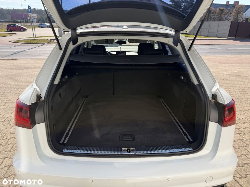 Audi A6 Avant 3.0 TDI S tronic - 16