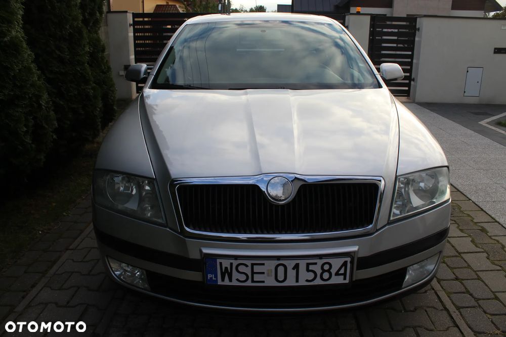 Skoda Octavia 2.0 TDI DPF DSG Elegance - 6