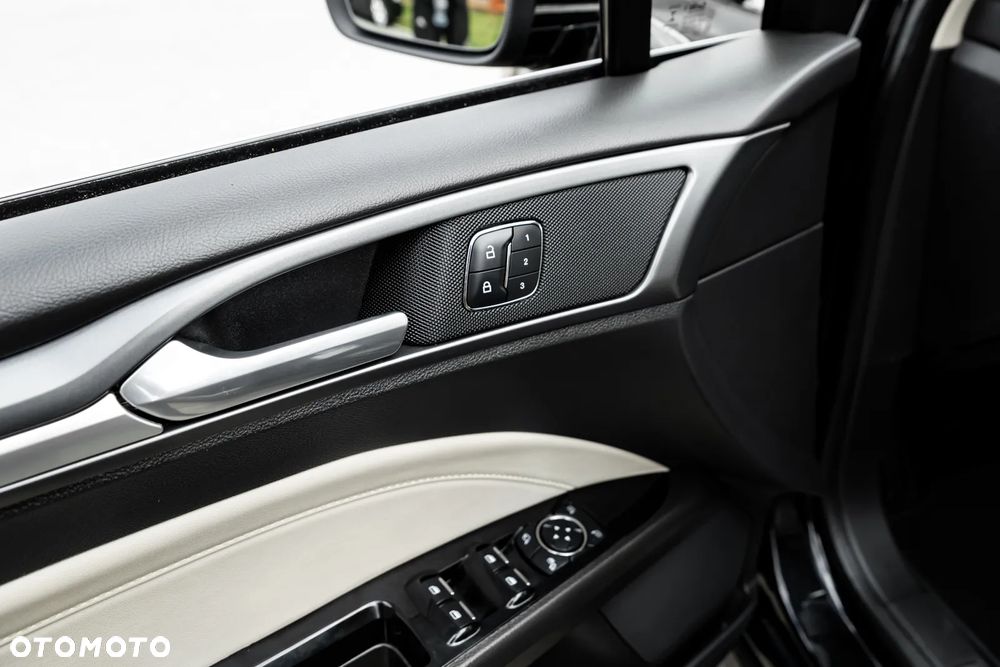 Ford Mondeo 2.0 EcoBoost ST-Line - 19