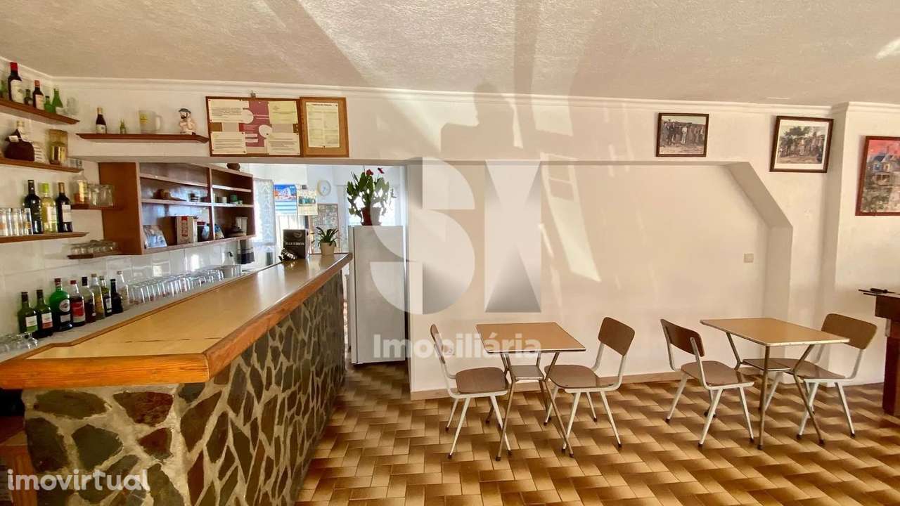 Moradia em Pedra Com Espaço Comercial Ativo | Vista Serra | Arouca - Grande imagem: 4/20