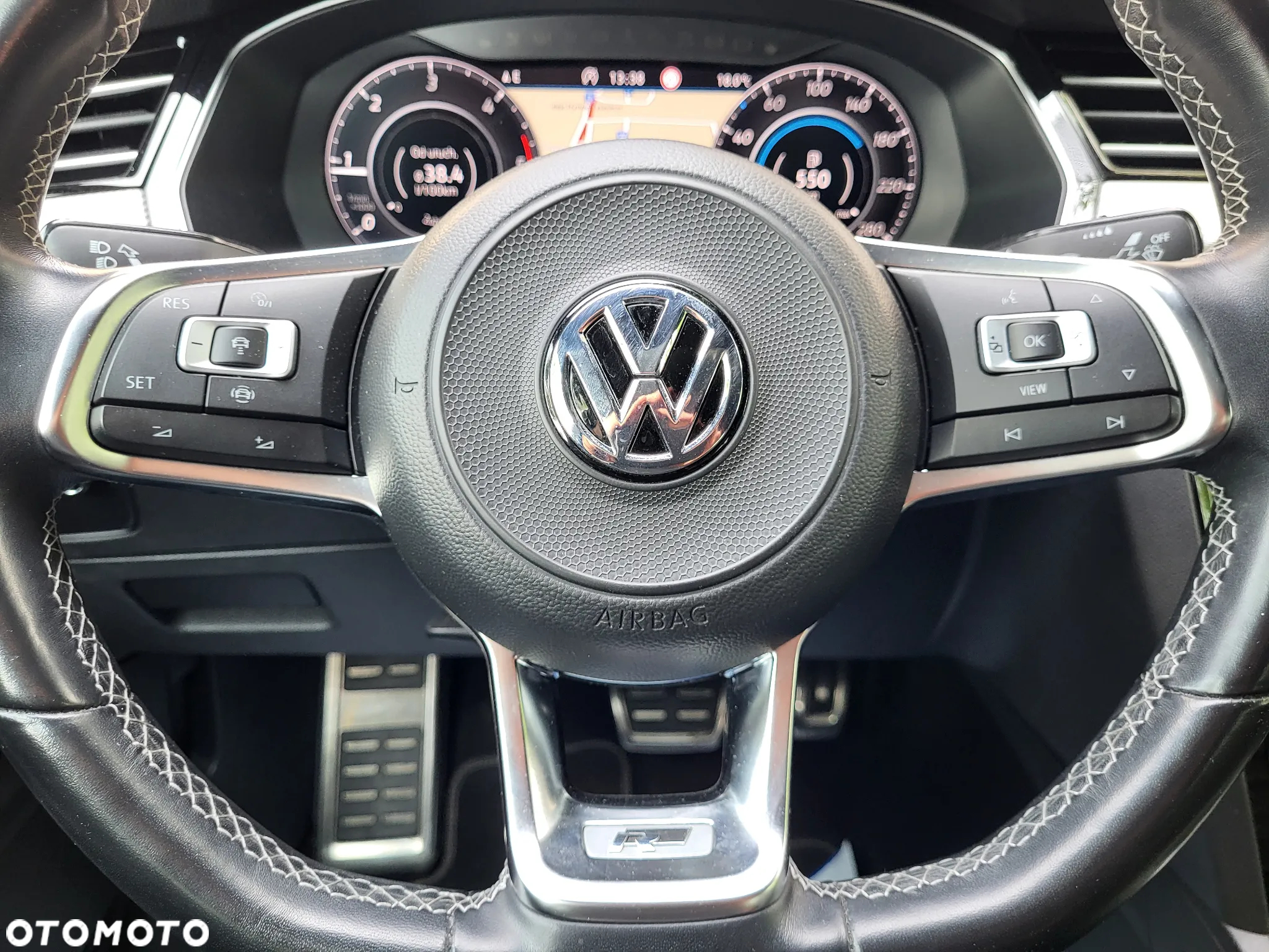 Volkswagen Arteon 2.0 TDI Bi-Turbo SCR 4Mot R-Line Edition DSG - 18