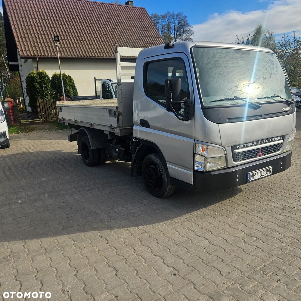 Mitsubishi fusso - 2