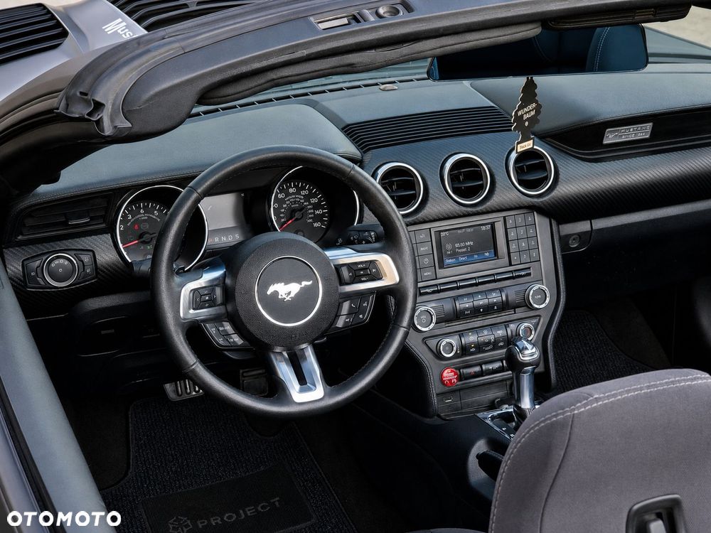 Ford Mustang 3.7 V6 Premium - 5