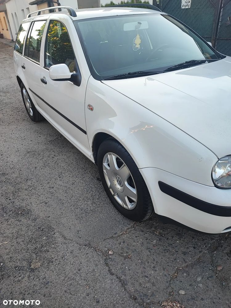 Volkswagen Golf - 3