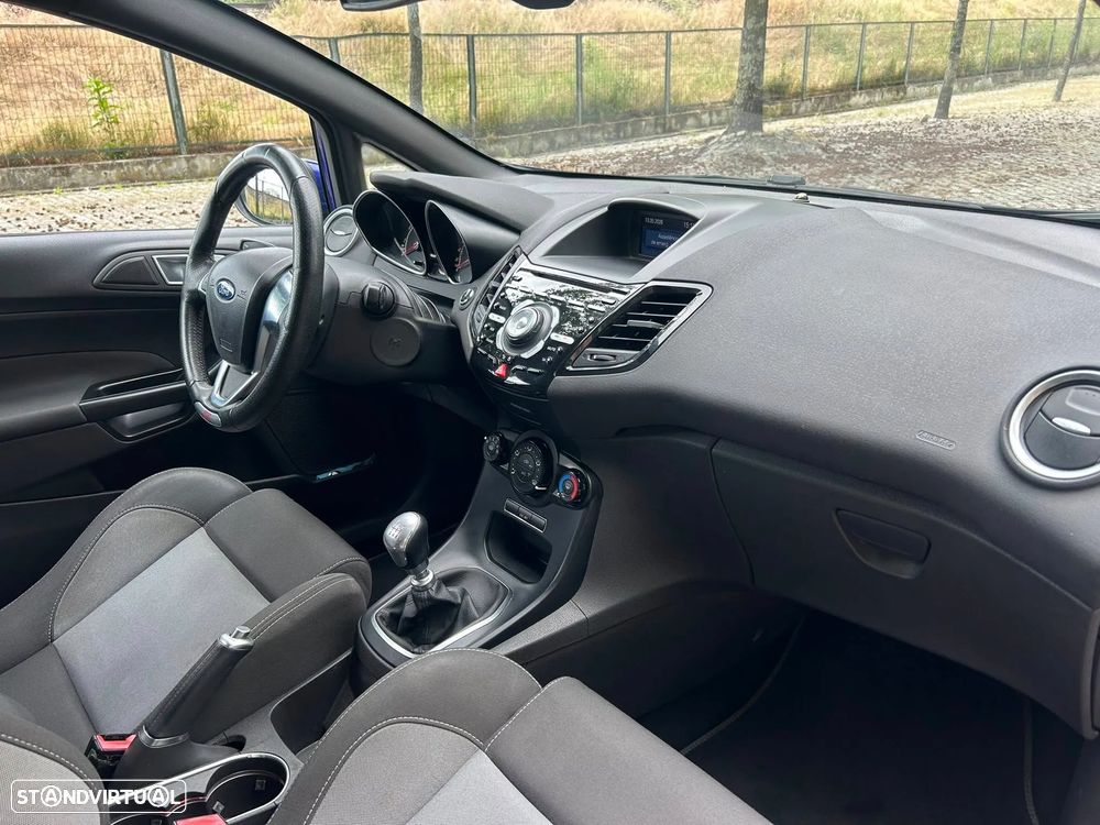 Ford Fiesta 1.6 EcoBoost ST - 12
