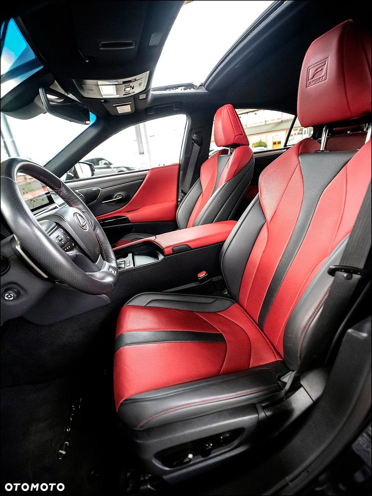 Lexus ES 300h F Sport - 33