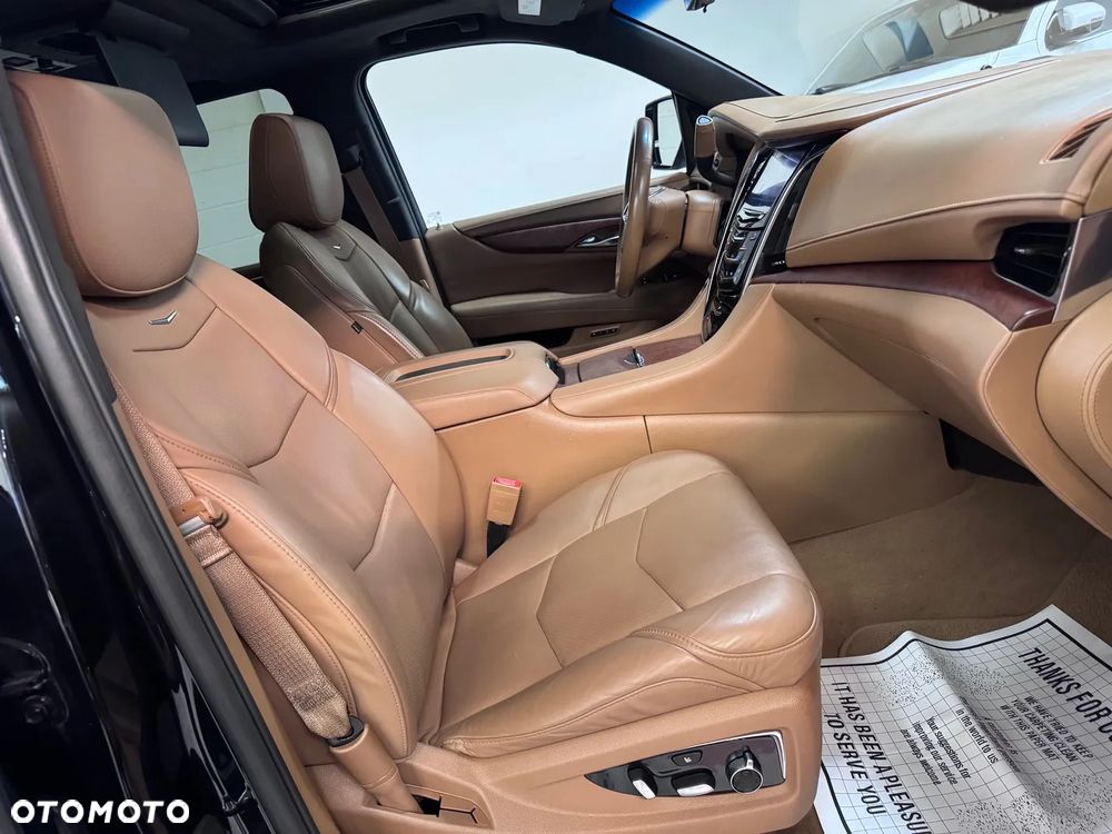 Cadillac Escalade 6.2 V8 AWD AT Platinum - 10