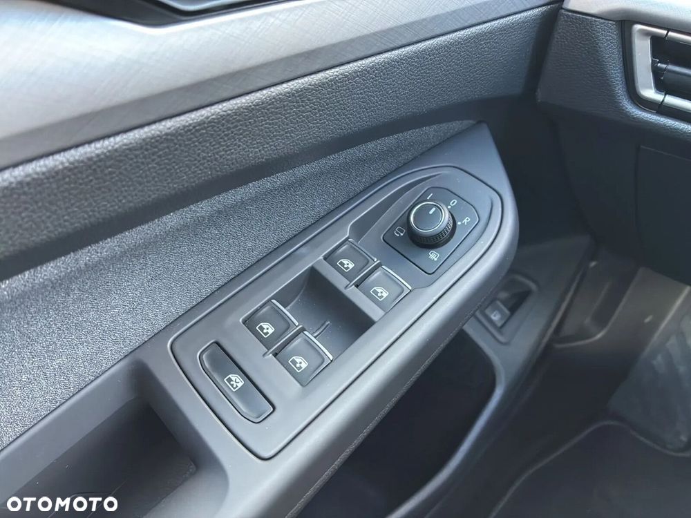 Volkswagen Golf - 22