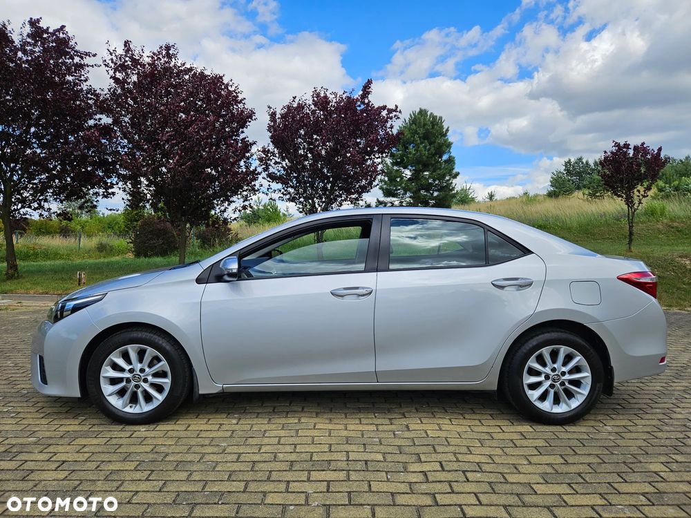 Toyota Corolla 1.4 D-4D Active EU6 - 12