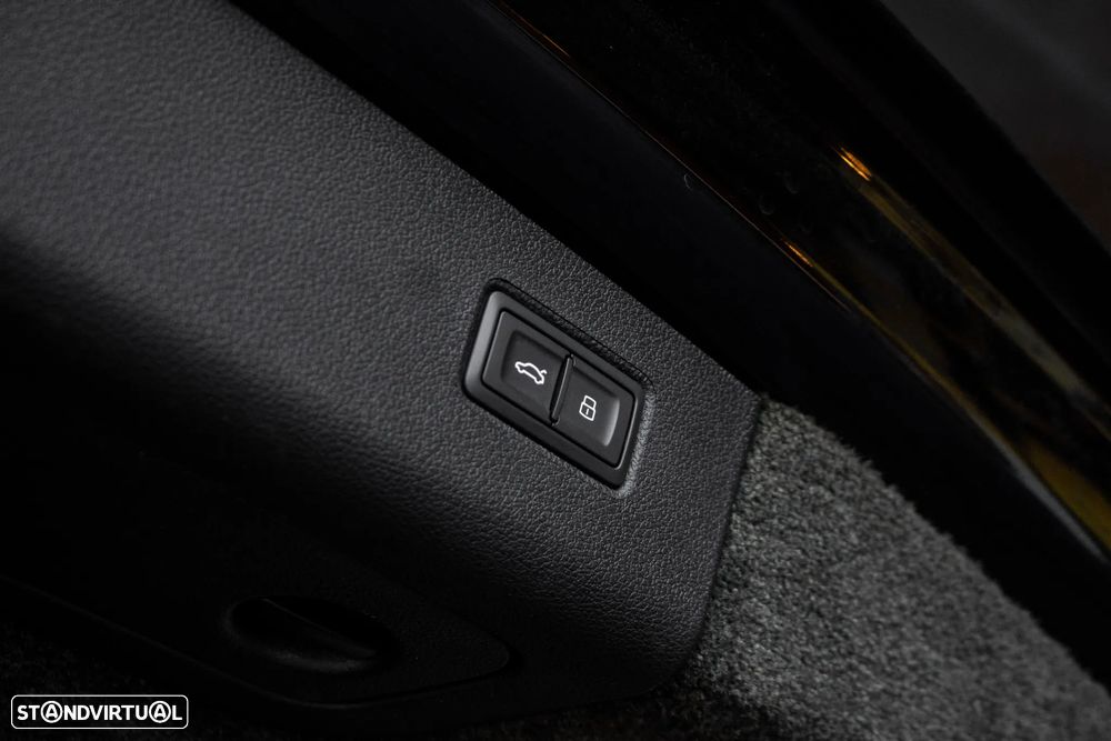 Bentley Bentayga Hybrid - 41