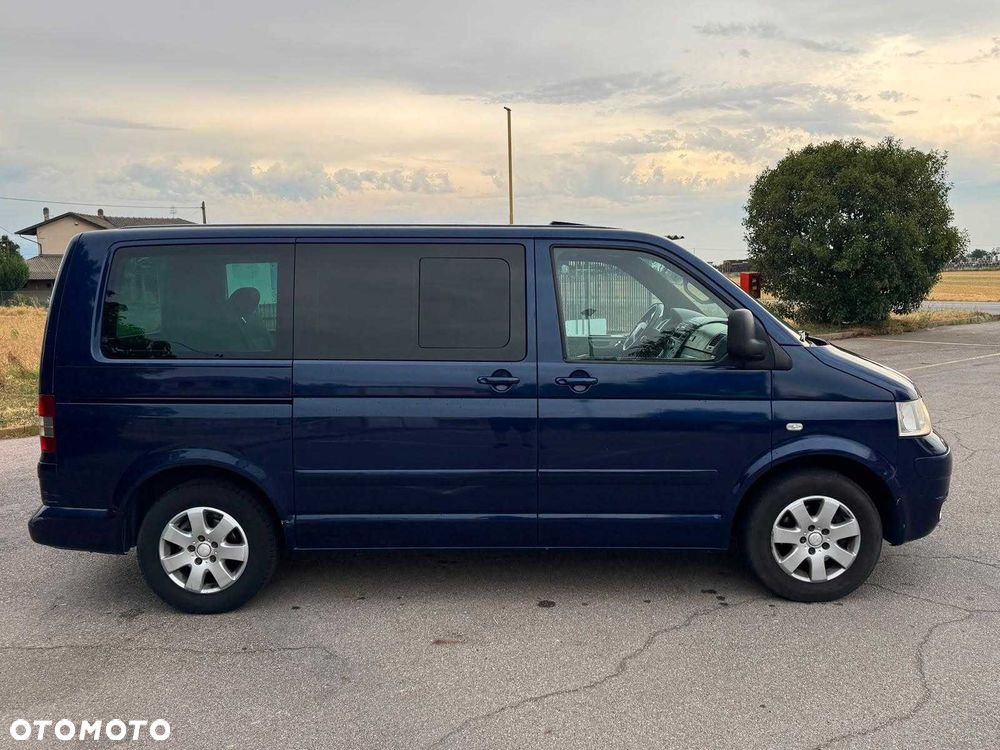 Volkswagen Multivan - 4