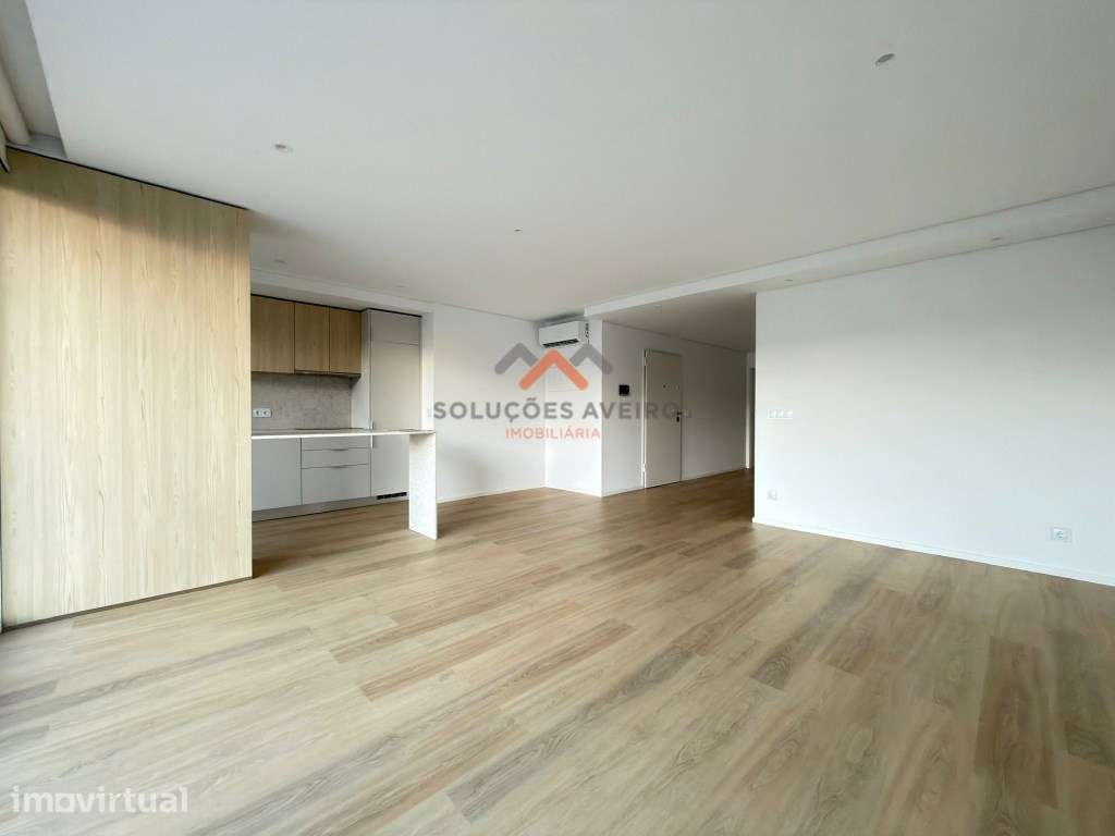 Apartamento T2 Novo - Praia da Barra - Grande imagem: 2/22